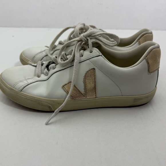 Veja Women's Low Top Esplar Leather Sneakers - Picture 5 of 11